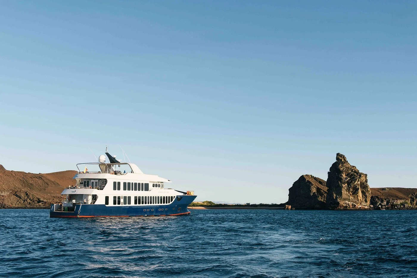 Yacht, Galápagos 2 10