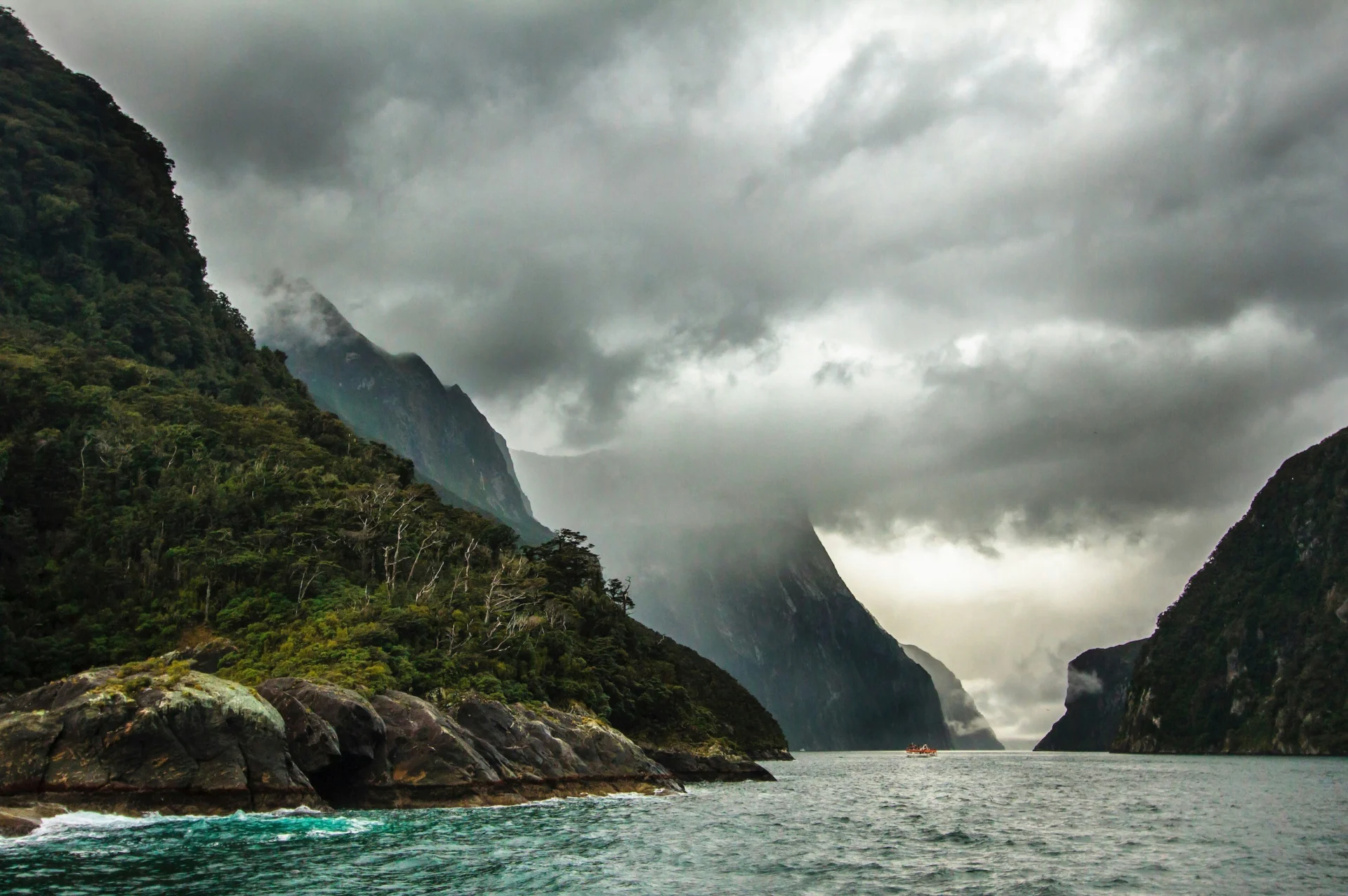 1.2 Milford Sound 15