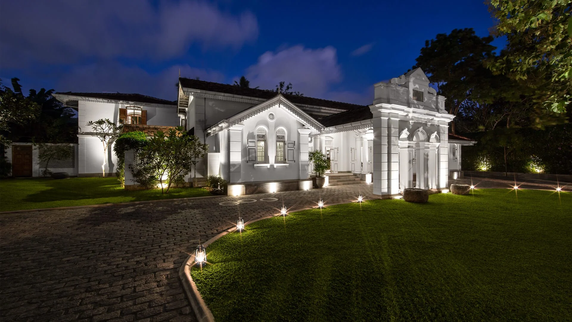 Maniumpathy, Colombo