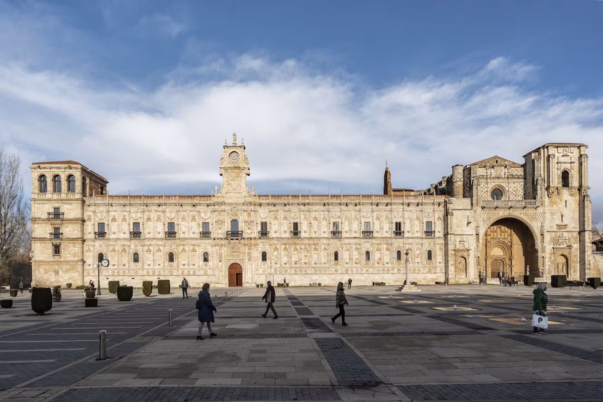 Parador de León, León